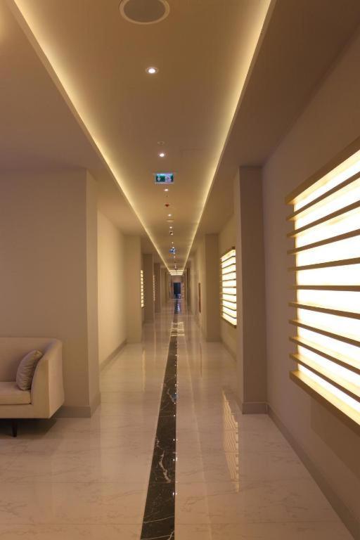 Orbit City Batumi Hotel Екстериор снимка