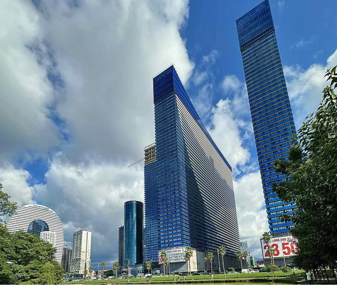 Orbit City Batumi Hotel Екстериор снимка